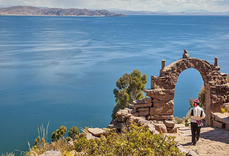 Lake Titicaca Tour, Uros Floating Islands and Taquile Island