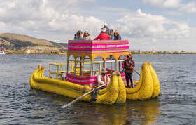 Guided visits to the Uros Islands Lake Titicaca